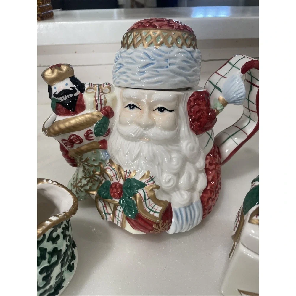 Full Set Avon St Nicholas Teapot Old World Santa Christmas Figural Porcelain Lid